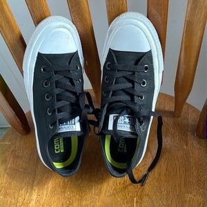 Converse woman’s shoes. Very good condition